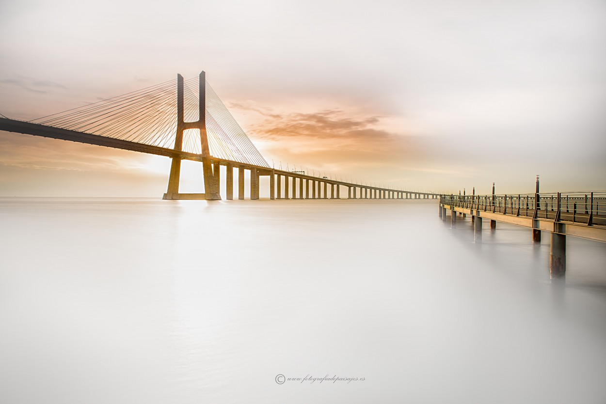 "El puente" de Enrique Serrano
