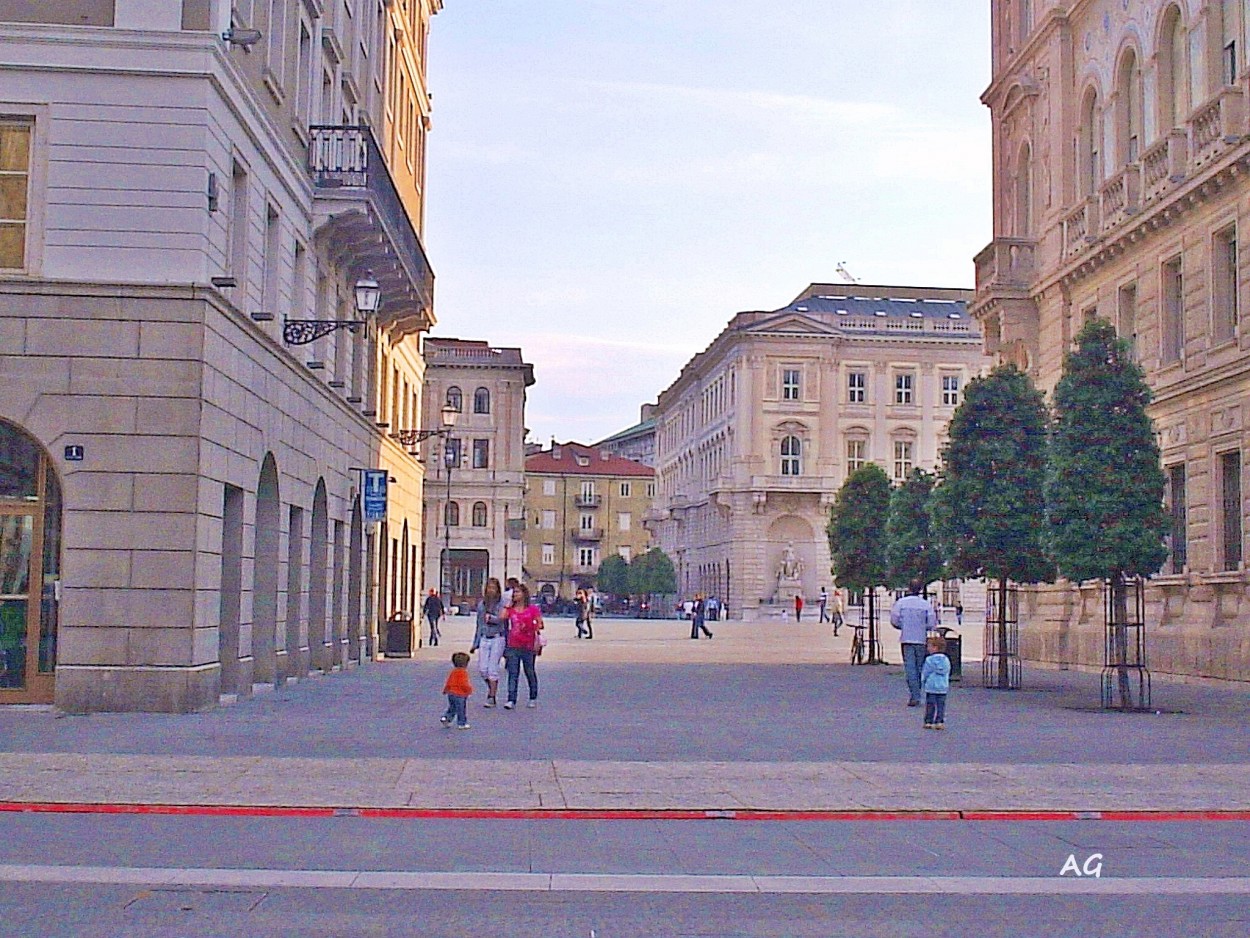 "caminando por Trieste," de Ana Giorno