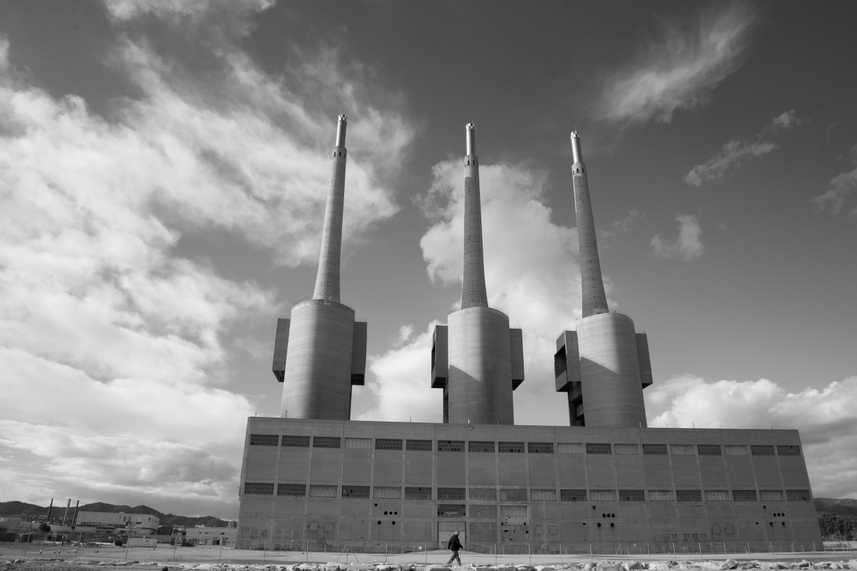 "Power plant" de Alberto Ortiz