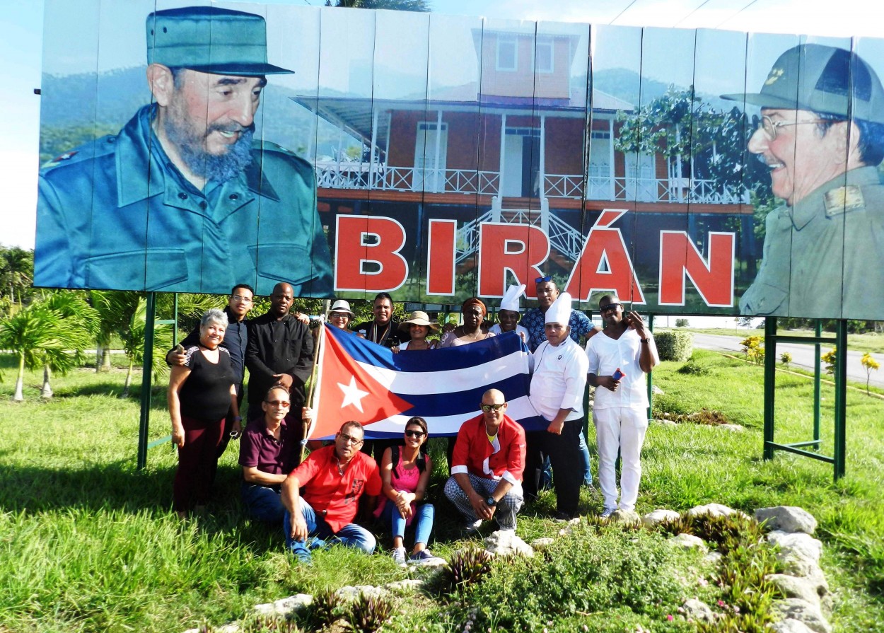 "Chef camageyanos rinden homenaje a Fidel en Birn" de Lzaro David Najarro Pujol