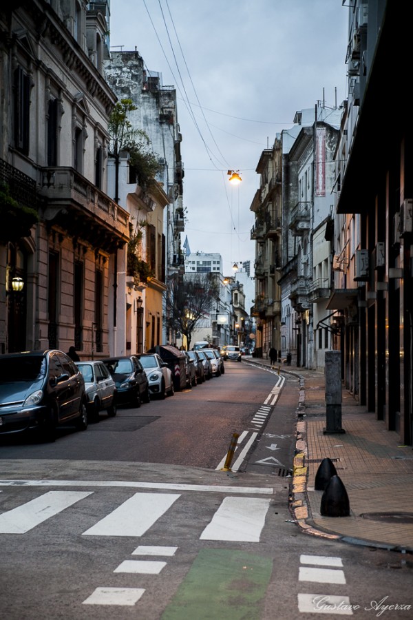 "Esas callecitas de Buenos Aires" de Gustavo Ayerza