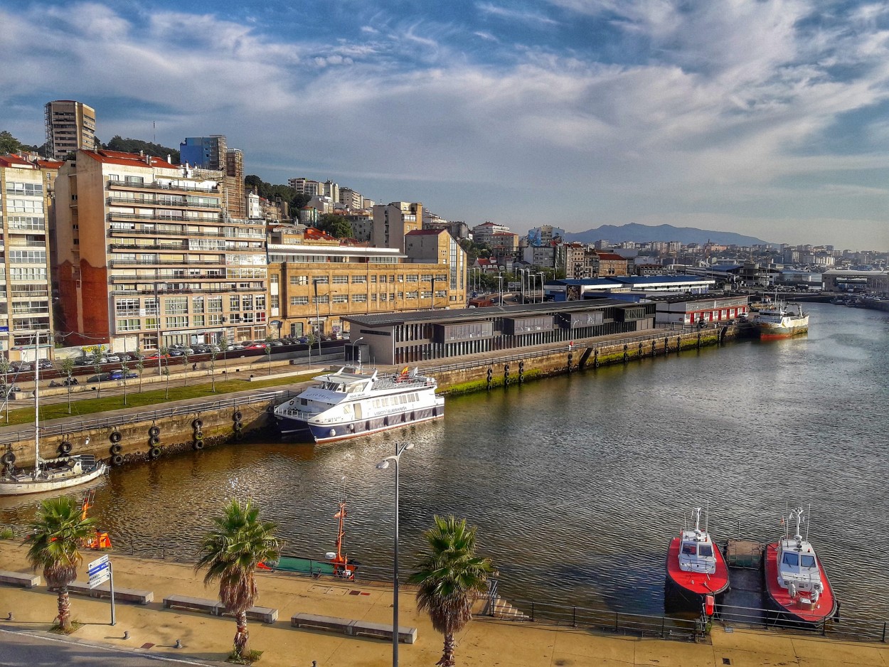 "Puerto de Vigo" de Alberto Elizalde