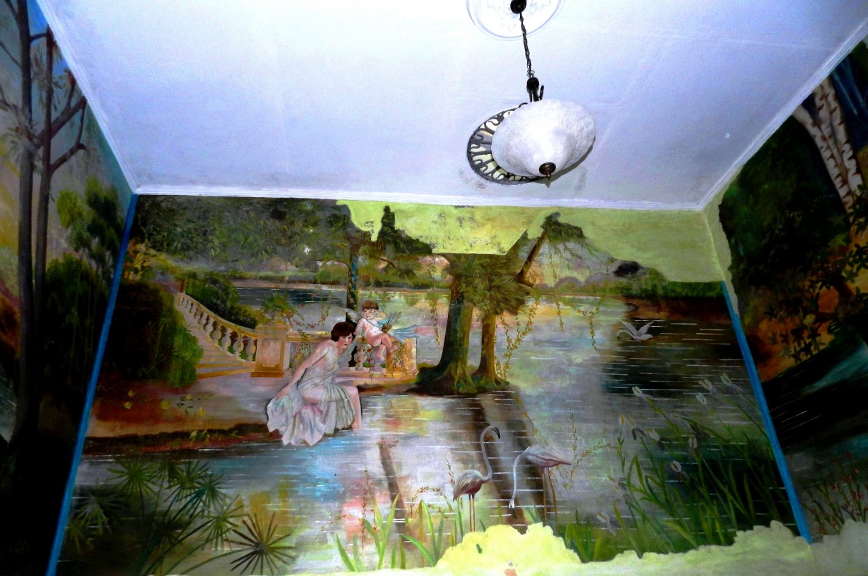 "Pintura mural Casa Diversidad Cultural, Camagey" de Lzaro David Najarro Pujol