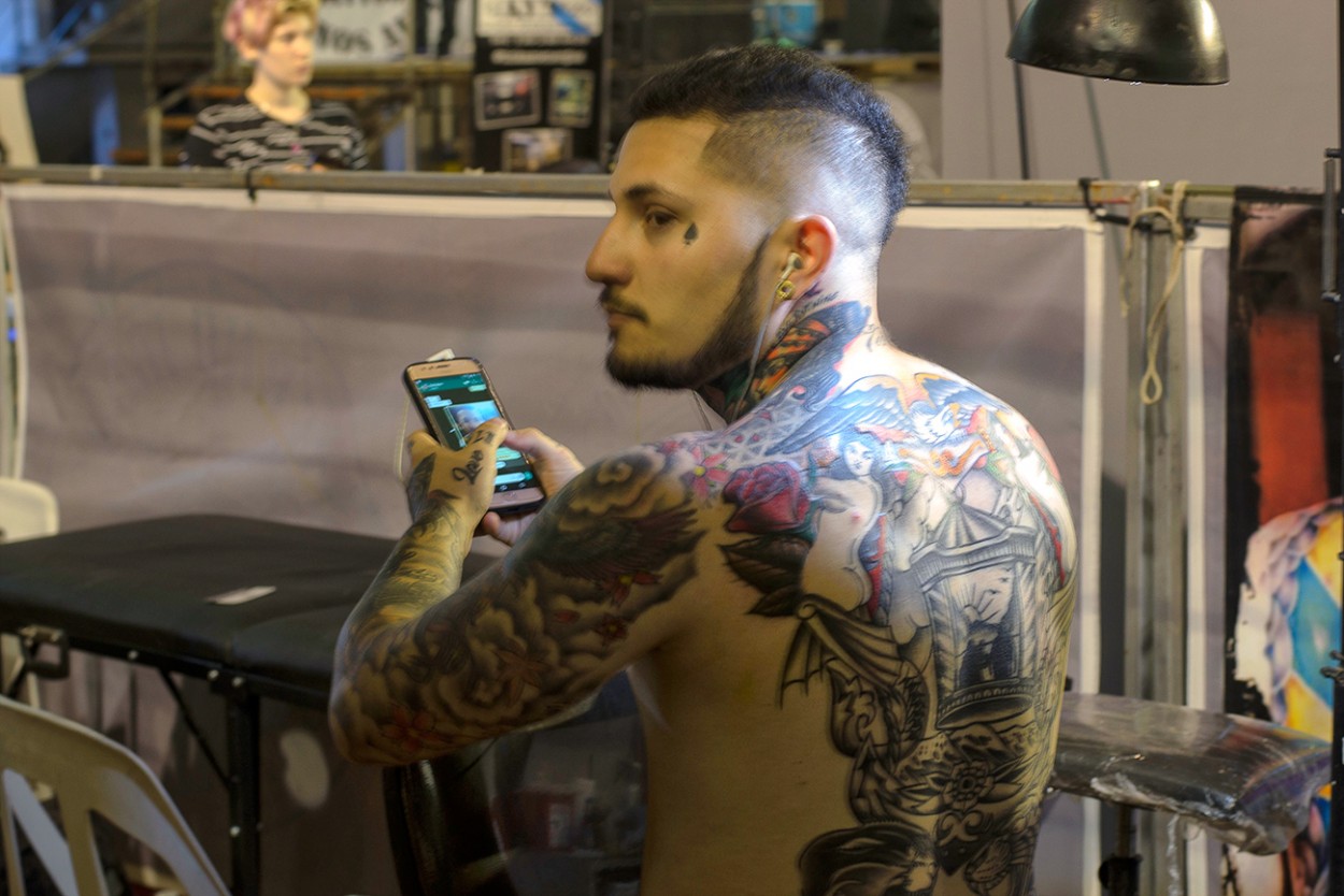 "Tatuadores y Tatuados 2" de Andres Mancuso