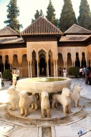 Patio de Los Leones, La Alhambra (Granada)