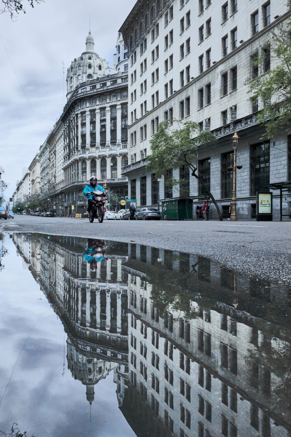 "Buenos Aires despues de una lluvia" de Matias Lizarraga