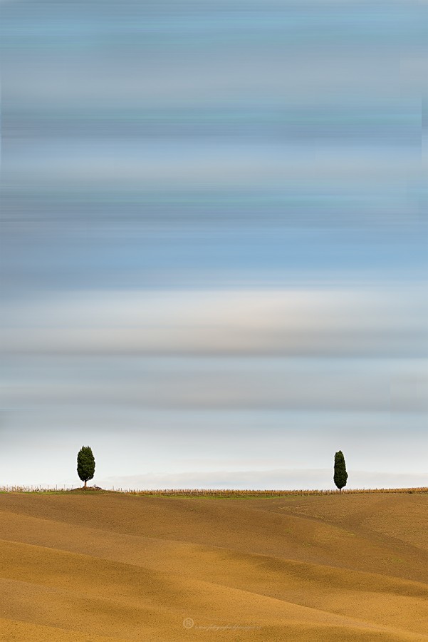 "Solos en el horizonte" de Enrique Serrano