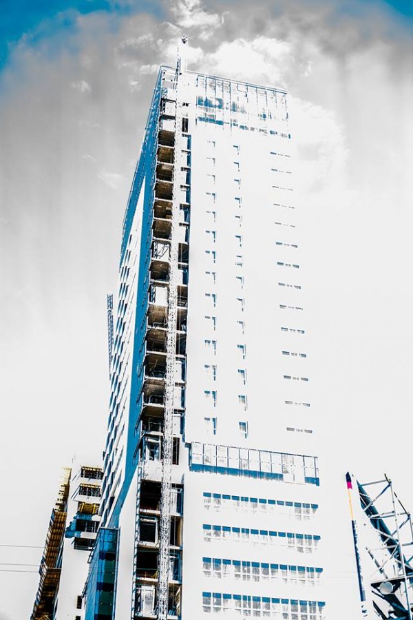 "Futuro edificio mas alto de Neuquen" de Williams Daniel Nuez