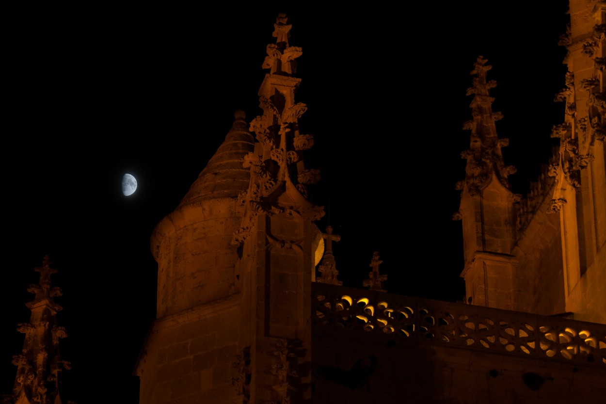 "Luna de Segovia." de Mauricio Rossanigo
