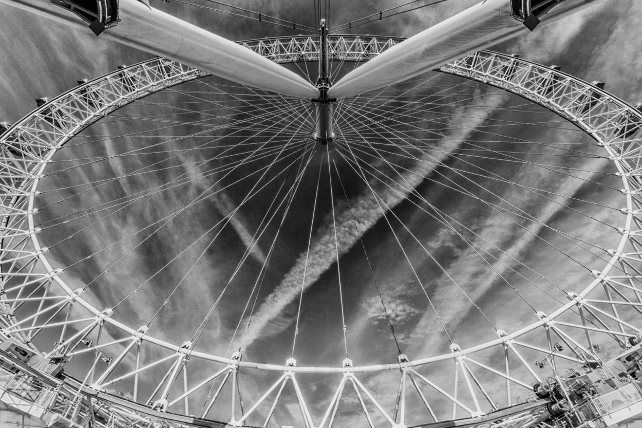 "London Eye" de Andrs Pluchinotta