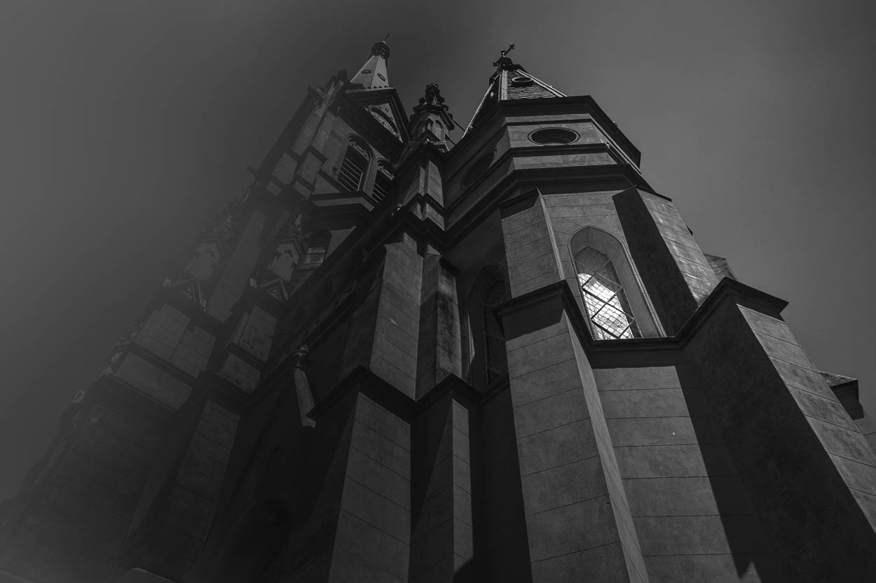 "Catedral de Mar del Plata" de Mia Enzinger