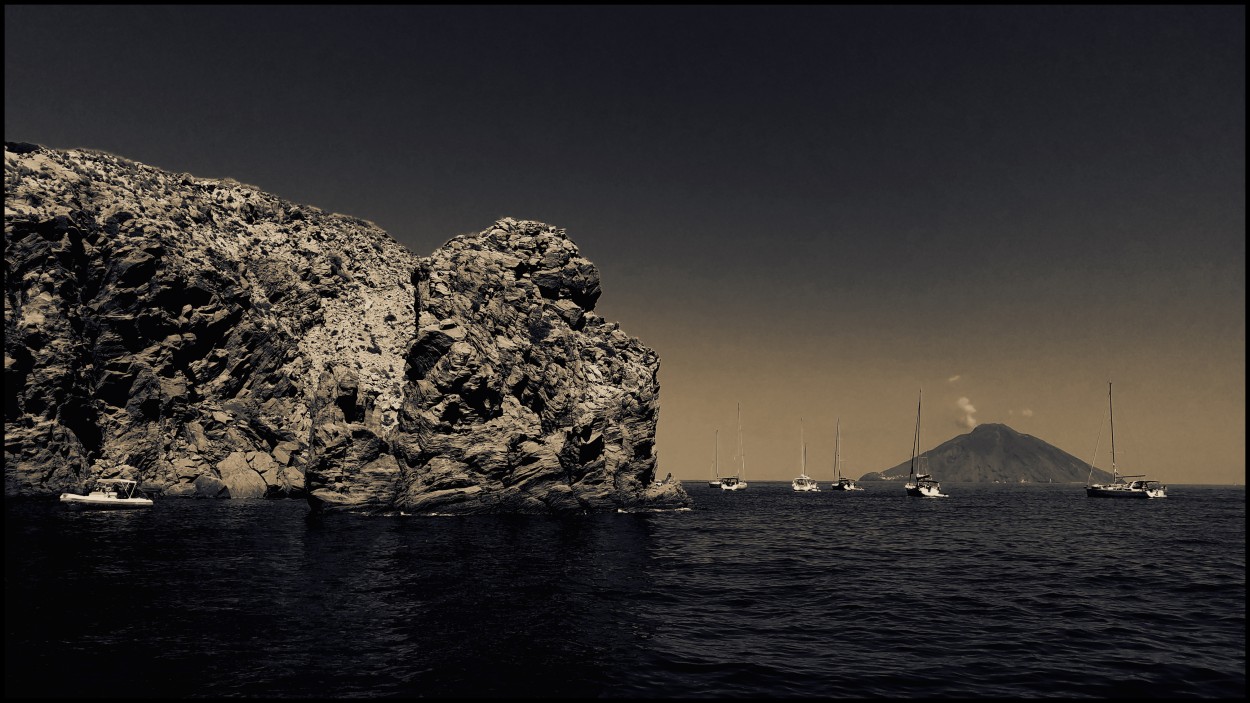 "Stromboli en erupcin..." de Mara Ins Hempe