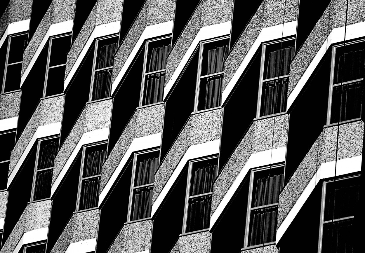 "15 ventanas y ningn balcn....." de Guillermo Covelli