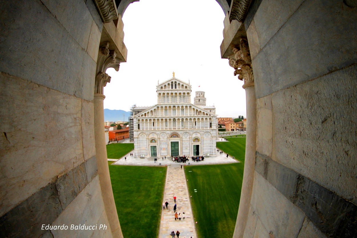 "El Duomo desde el Baptisterio, Pisa" de Eduardo Alfredo Balducci