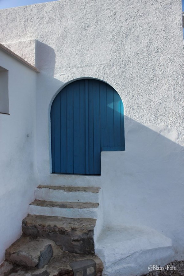 "La puerta azul" de Luis Blasco Martin