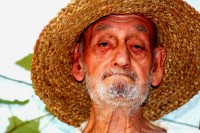 Don Osores, pescador y fabricante de sombreros