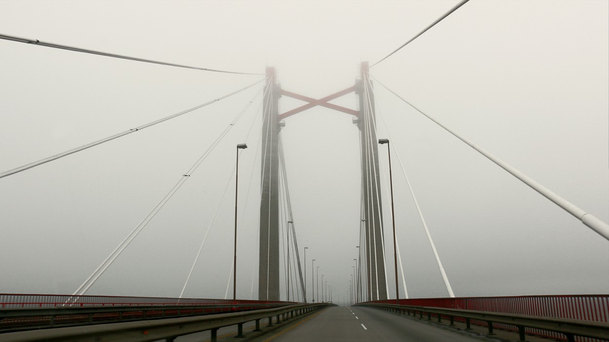 "El puente y la niebla" de Eli - Elisabet Ferrari