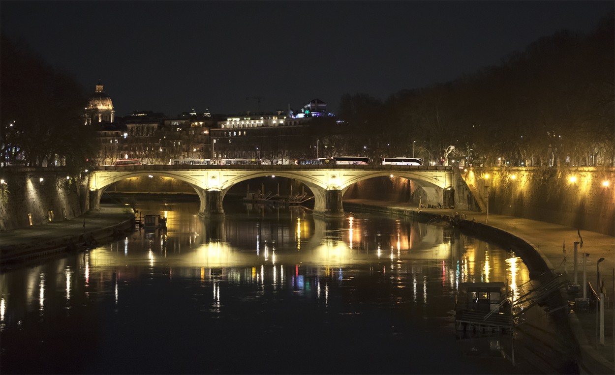 "Puente sobre el Tiber" de Edith Polverini