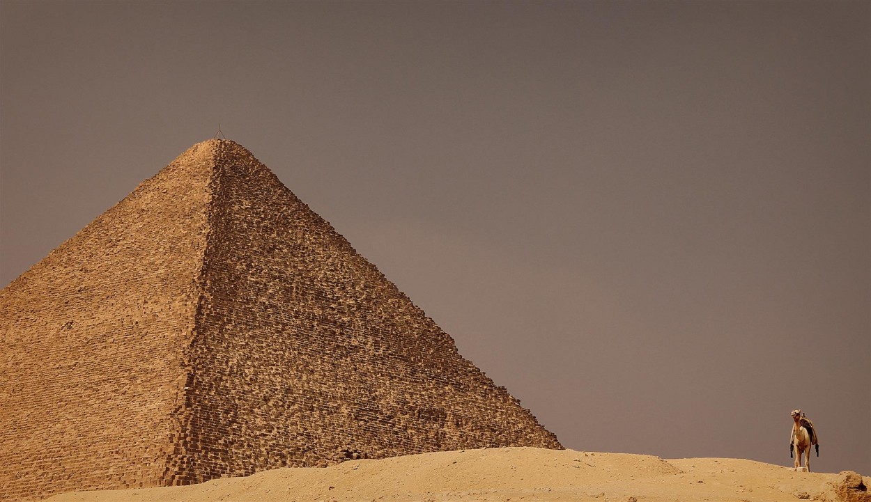 "Contrapunto egipcio" de Mario Abad