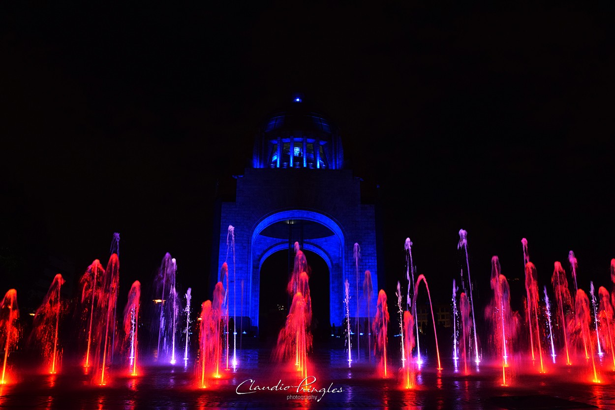 "Monumento a la Revolucin, Ciudad de Mxico" de Claudio Pringles