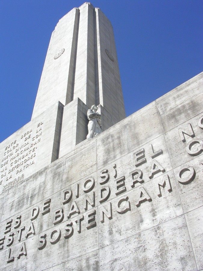 "Monumento a la Bandera" de Gustavo H. Mayares