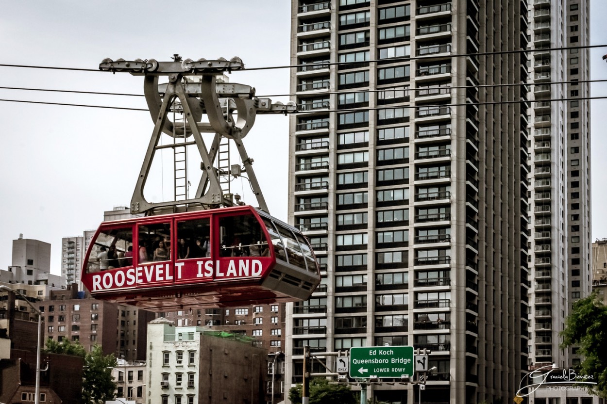 "Roosevelt Island Tramway" de Graciela Mercedes Benitez