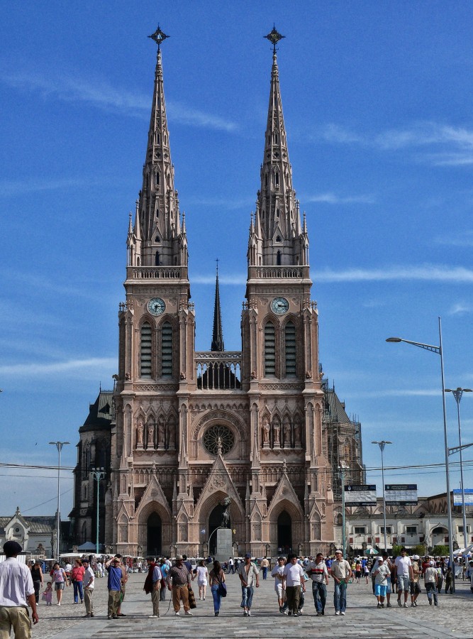 "Basilica de Lujan..." de Juan Carlos Barilari