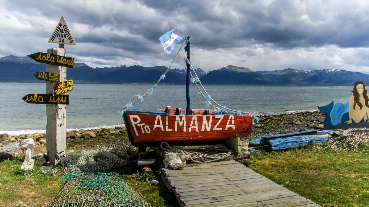 "Puerto Almanza, Ushuaia" de Carlos Mascioni
