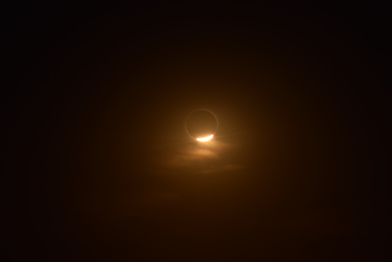"Eclipse, anillo de diamante" de Lucas Brun