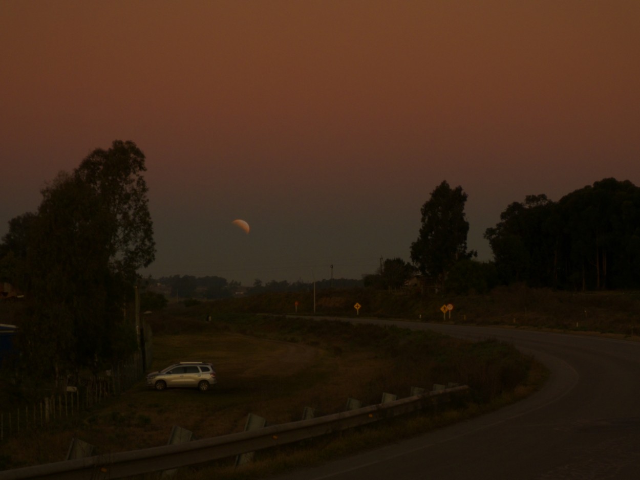 "Eclipse de luna, regresando a casa" de Juan Fco. Fernndez