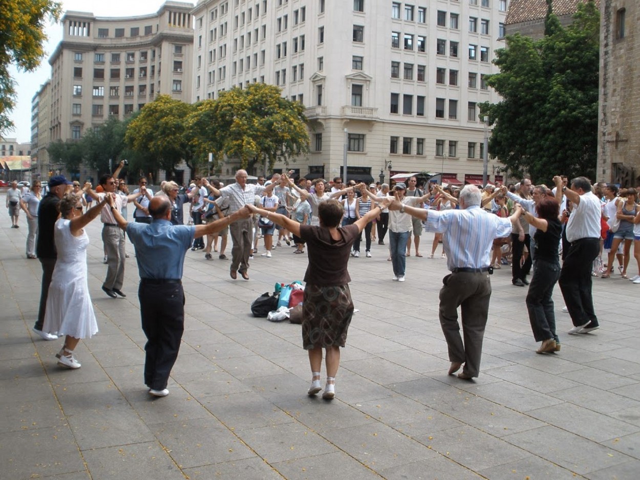 "baile popular en Barcelona 2" de Tzvi Katz