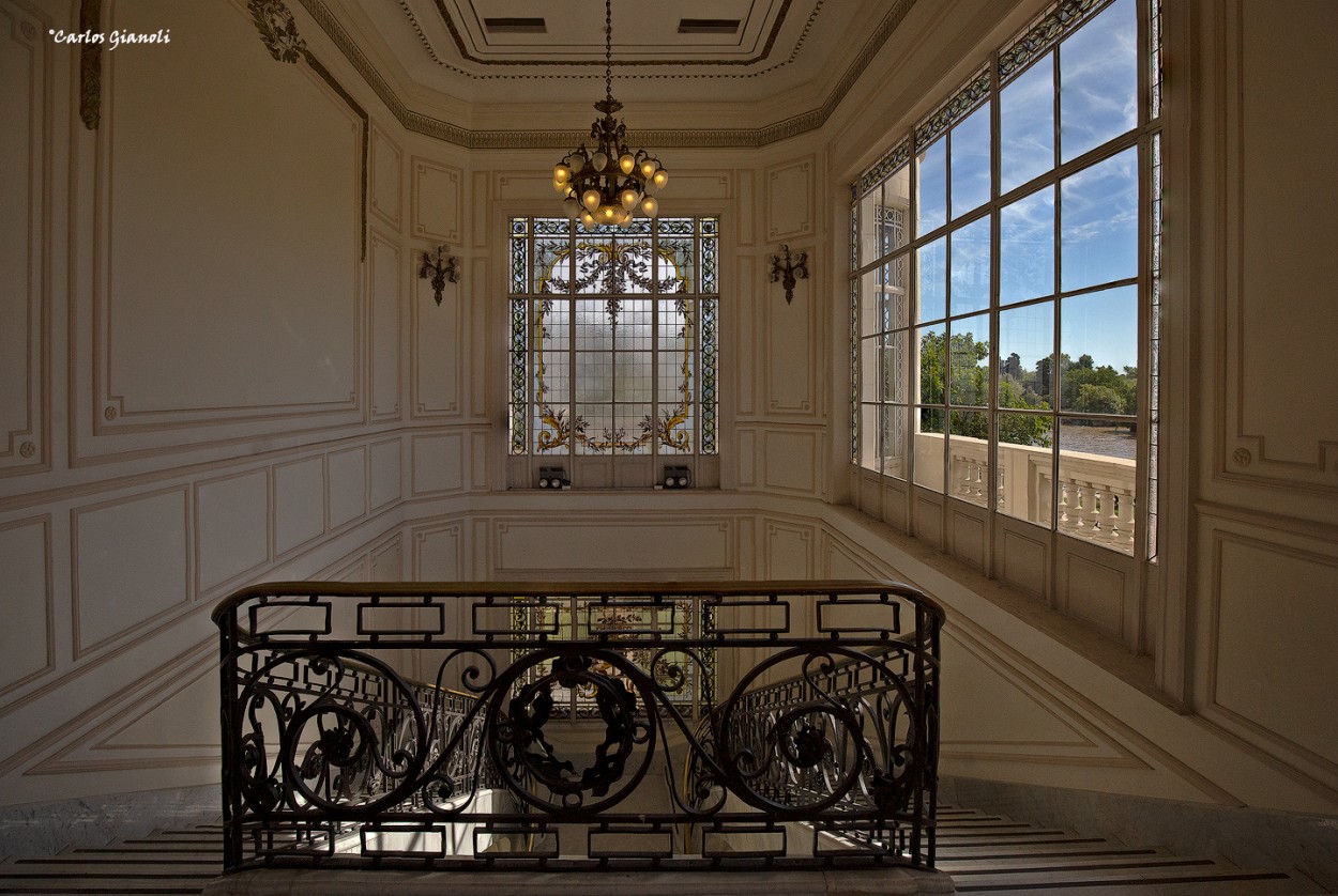 "Interior del museo" de Carlos Gianoli