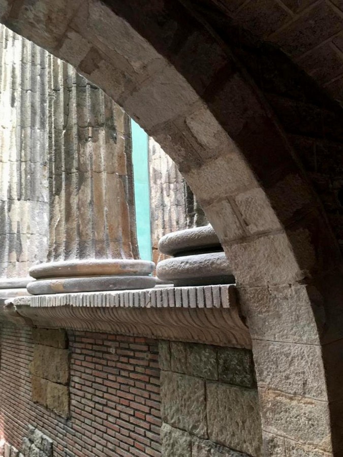 "Ruinas romanas en Granada." de Carlos E. Wydler