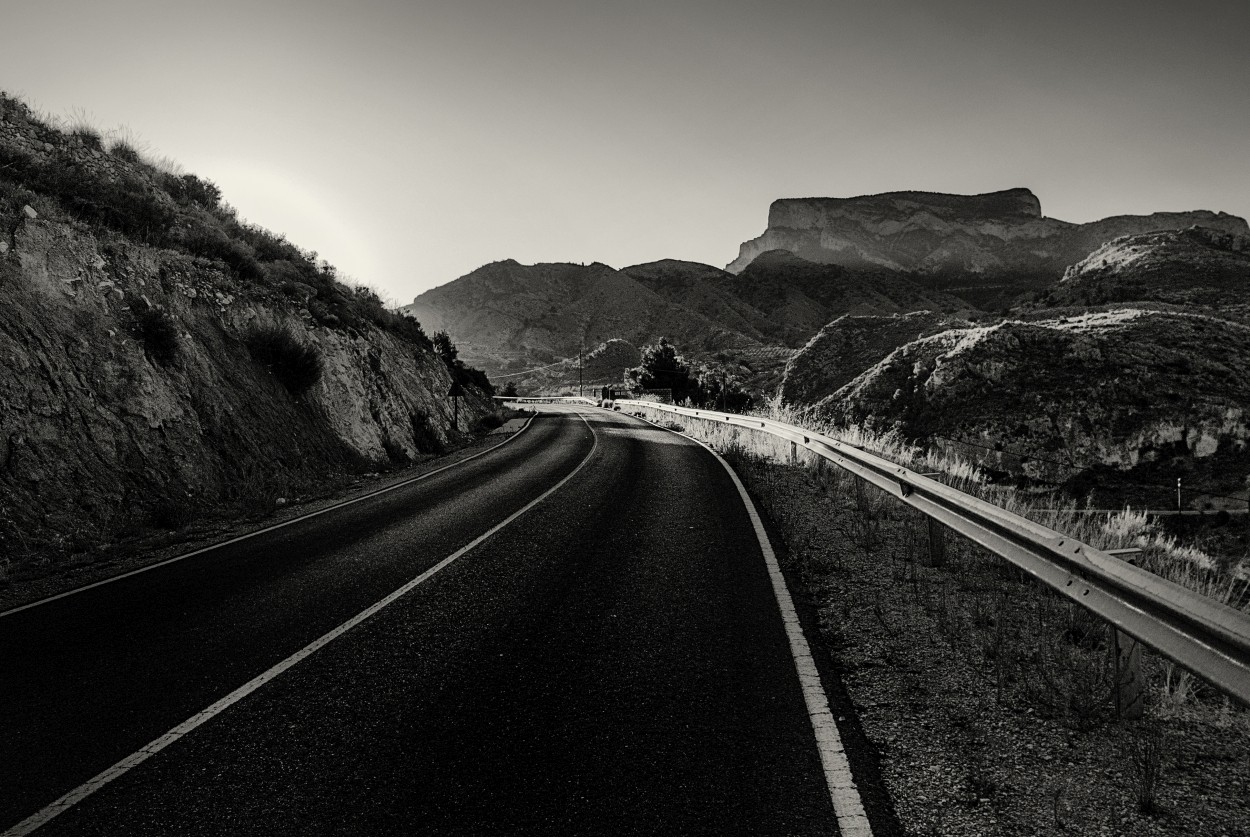 "Carretera de montaa" de Francisco Jos Cerd Ortiz