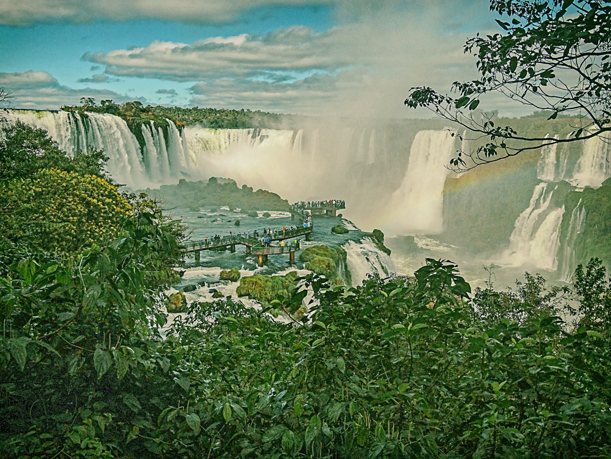 "Ctaratas del Iguaz" de Ruperto Silverio Martinez