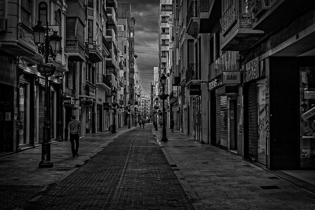 "`Calle Enmedio, Castelln-Espaa...`" de Juan Beas