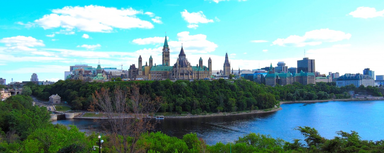 "Ottawa, la de los verdes tejados..." de Amelia Pascuali de Dios