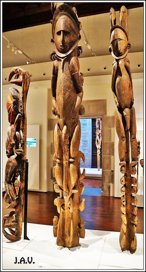 "Museo de las culturas del mundo. 66" de Joan A. Valentin Ruiz