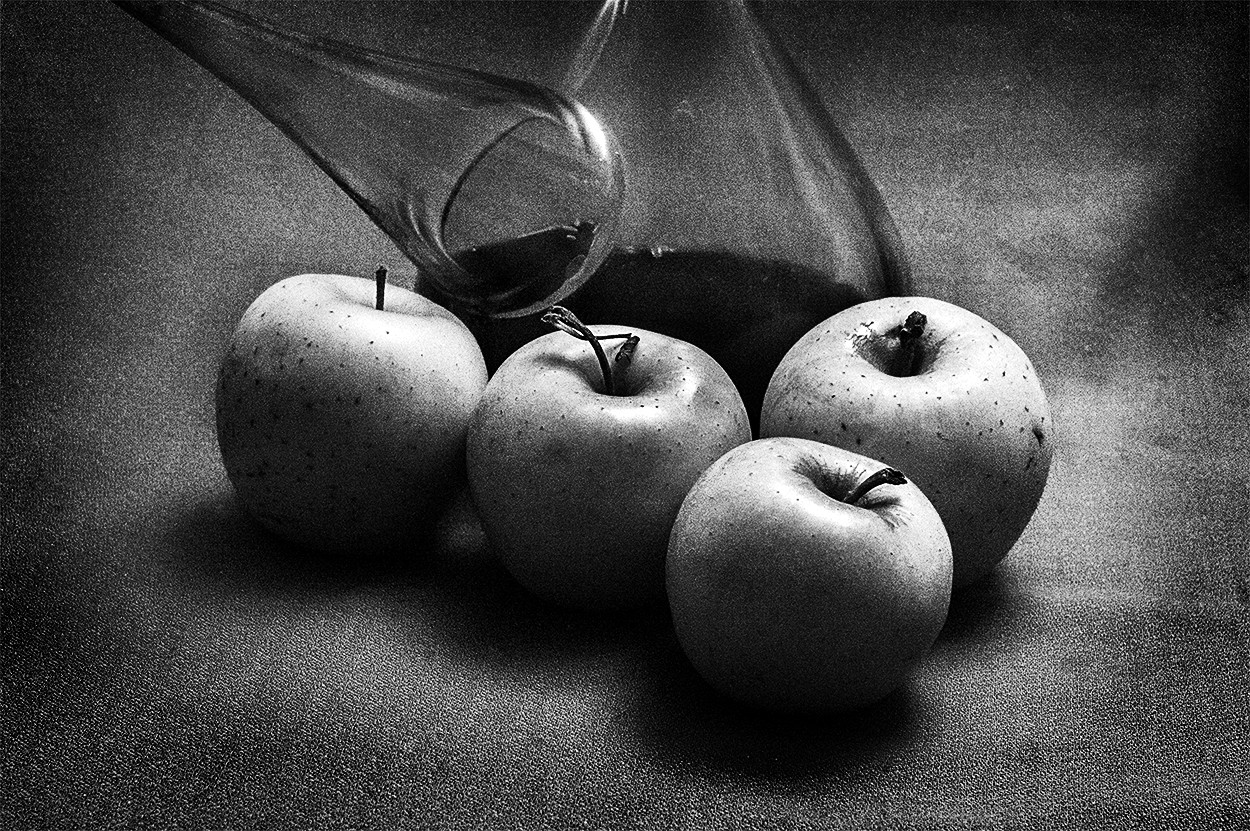 "Un porrn de manzanas" de Joan Arana