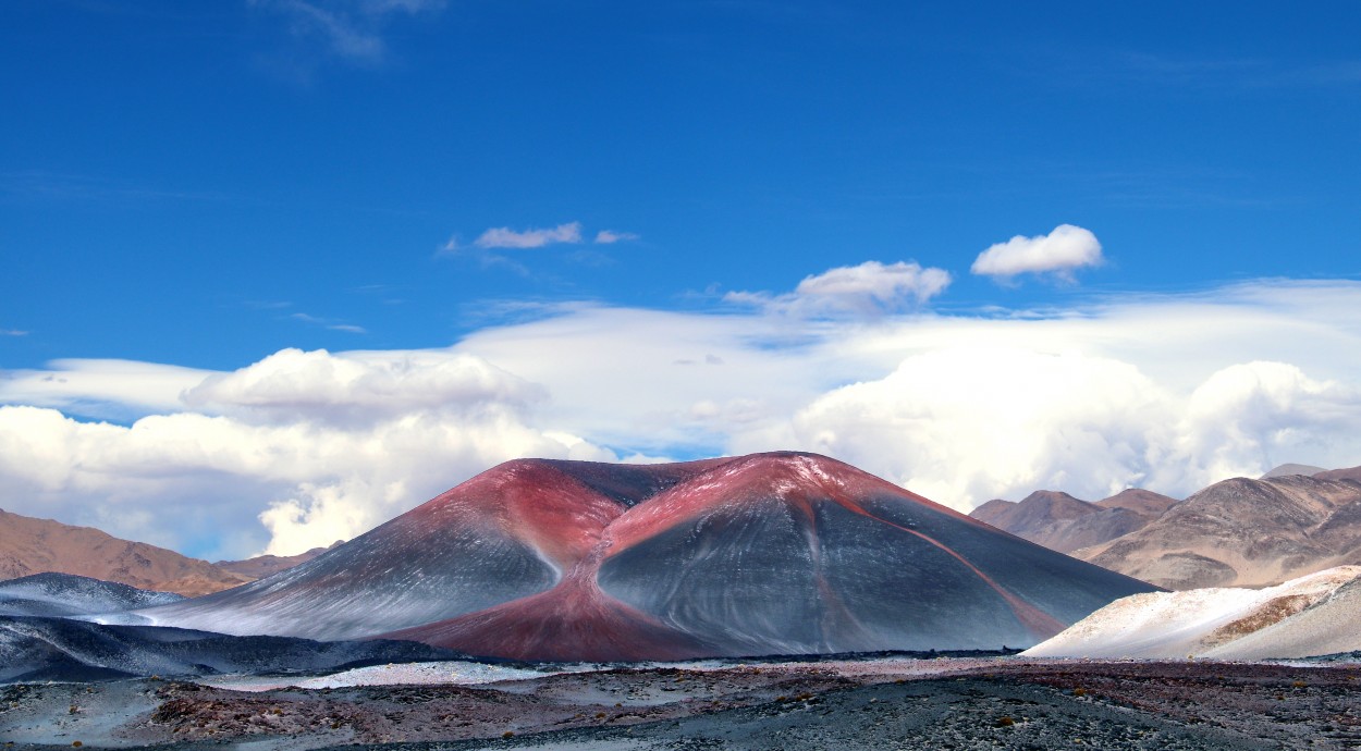 "Volcan La Alumbrera" de Juan Carlos Barilari