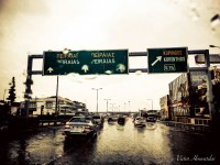 autopista bajo la lluvia