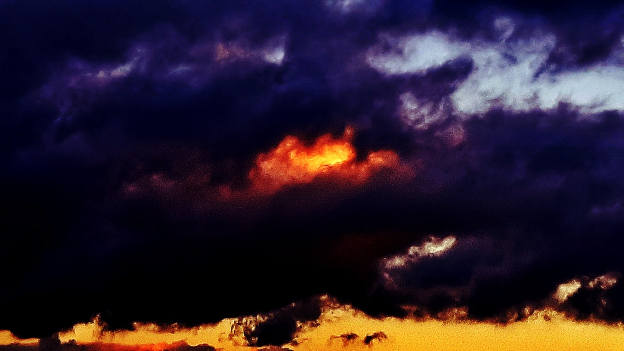 "Nube oscura" de Miguel ngel Nava Venegas ( Mike Navolta)