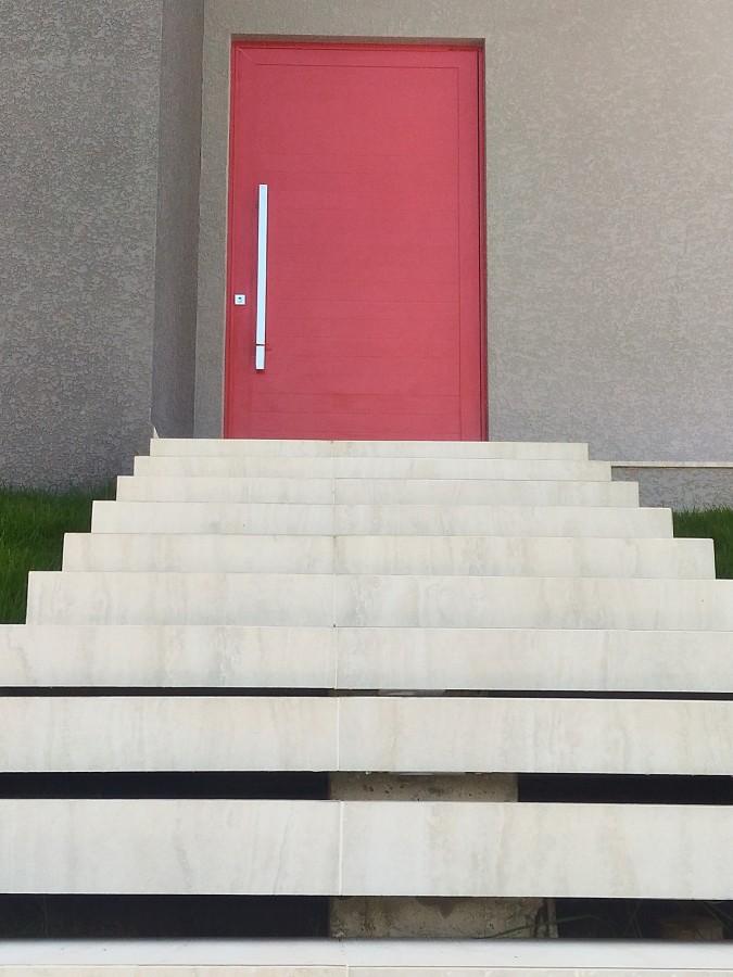 "A casa do Pinheiro e a red door!" de Decio Badari