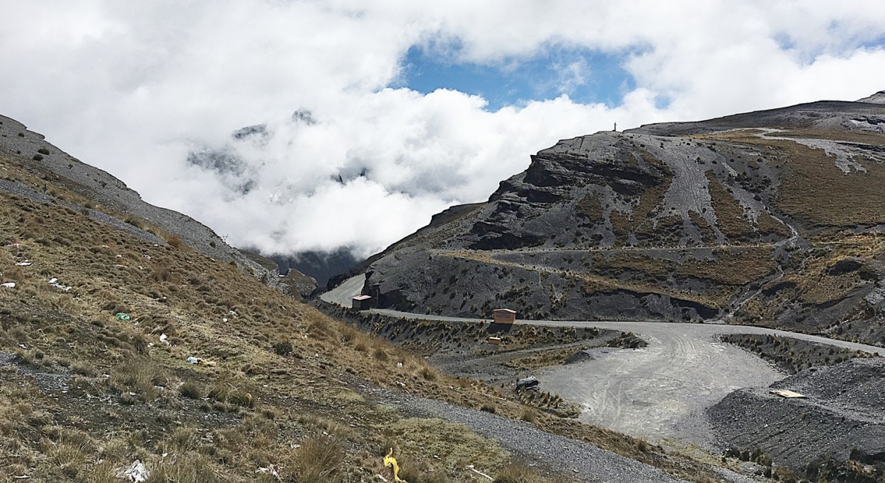 "Hacia las montaas de La Paz a los Andes!" de Decio Badari