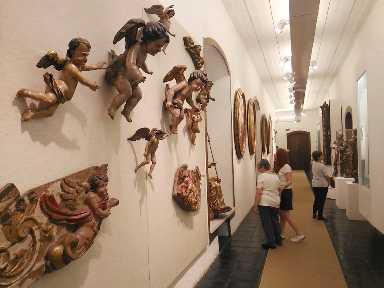"Uma visita ao Museu de Arte Sacra de So Paulo" de Decio Badari