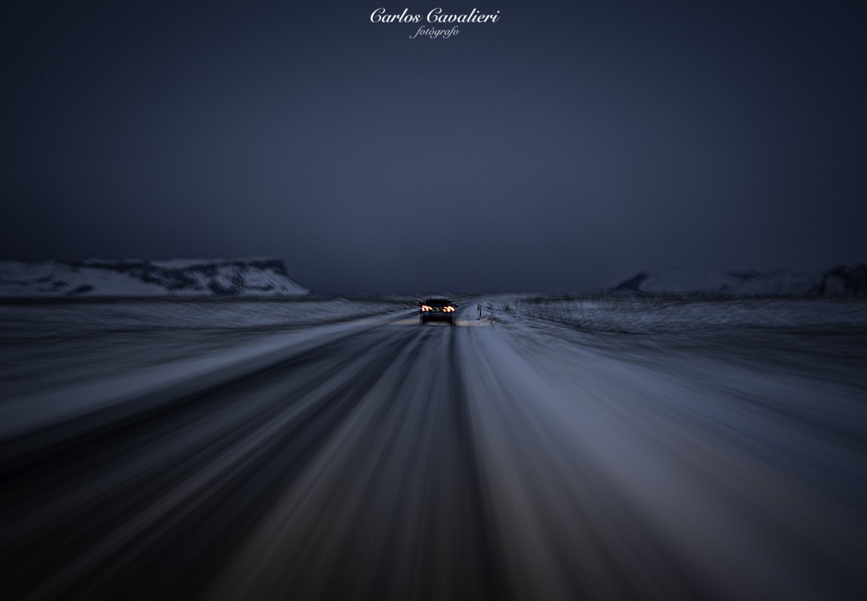 "Velozmente sobre el hielo..." de Carlos Cavalieri