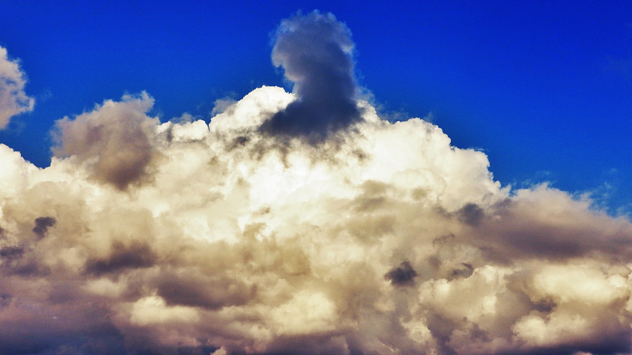 "Mancha de nube" de Miguel ngel Nava Venegas ( Mike Navolta)