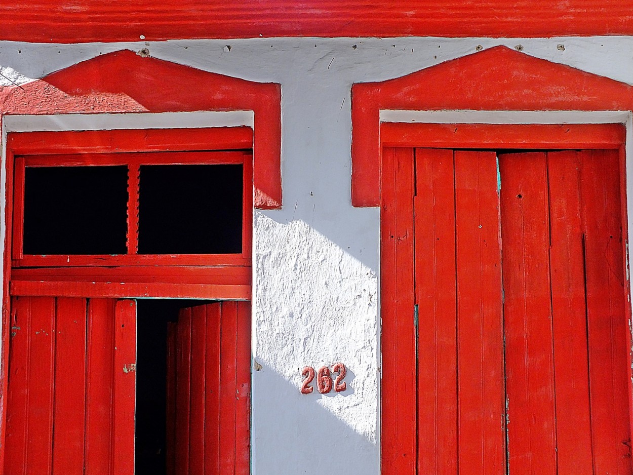 "A casa vermelha,rojo,red,rouge,rosso......" de Decio Badari