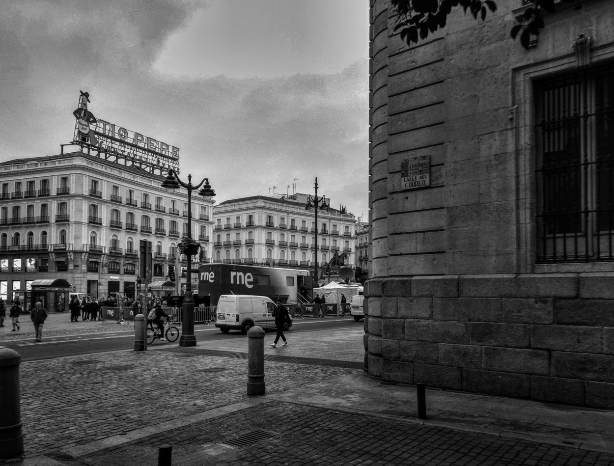 "** Y llegamos a la Puerta del Sol **" de Antonio Snchez Gamas (cuky A. S. G. )