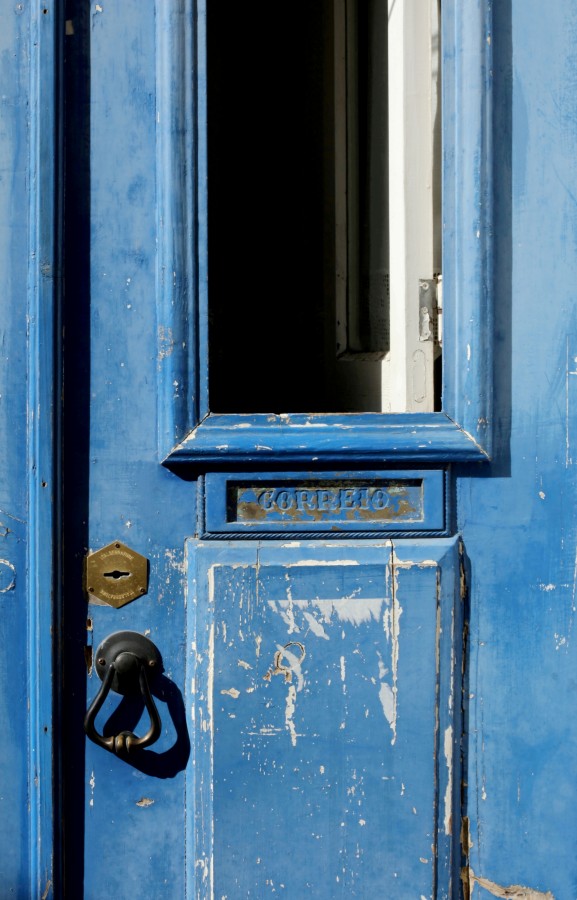 "Puerta azul" de Francisco Luis Azpiroz Costa